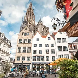 tempel-triplex-duplex-at-historic-heart-of-antwerp.hotelsghent.com/