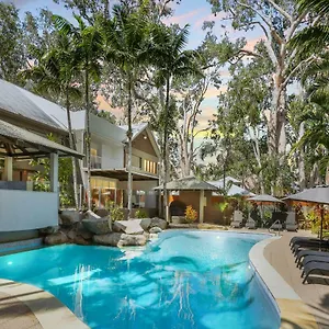 Paradise On The **** Palm Cove